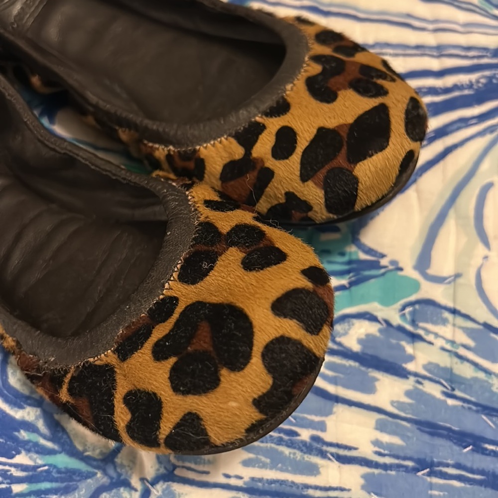 Tory Burch Leopard Print Edie Ballet Flats - Picture 2 of 4